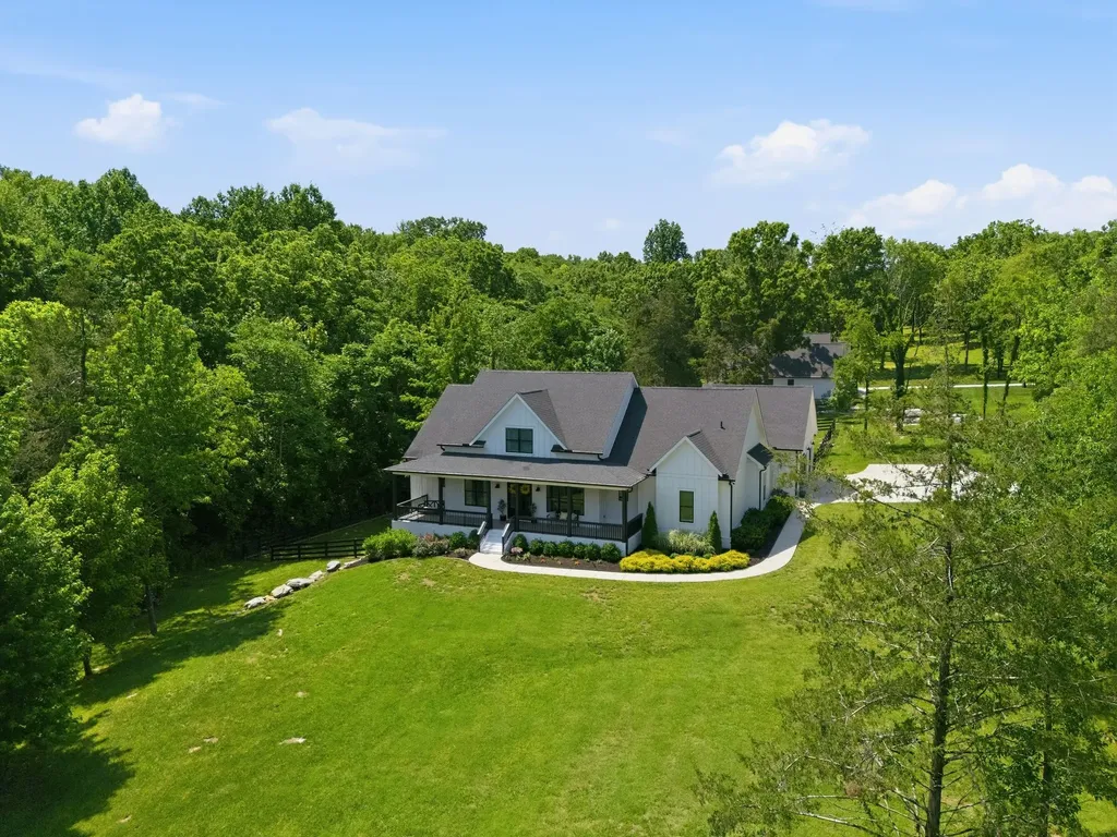 6000 Costello Farm Pvt Lane Thompsons Station TN 37179