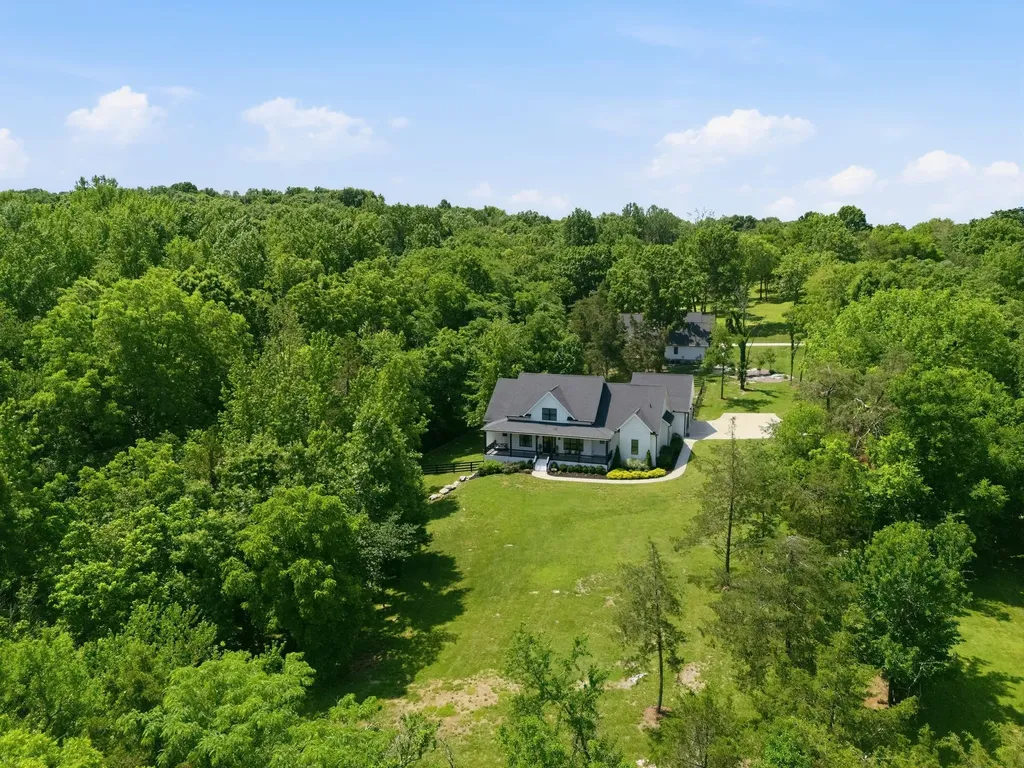 6000 Costello Farm Pvt Lane Thompsons Station TN 37179