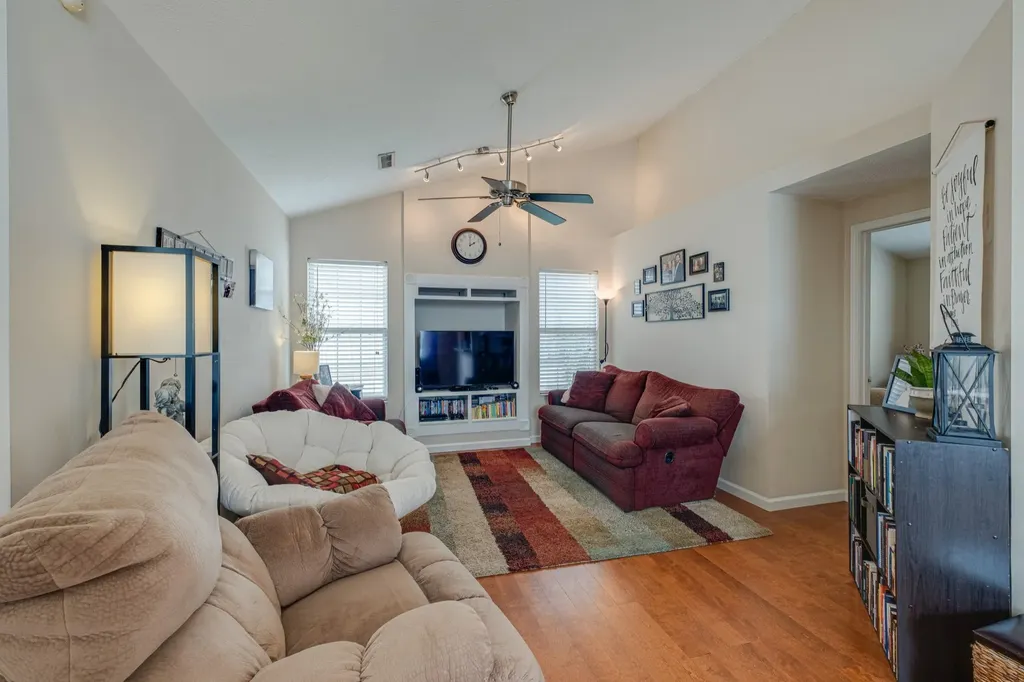 4002 Farmingham Woods Drive Hermitage TN 37076