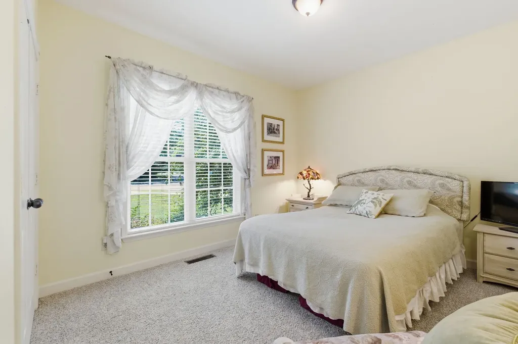 126 Savo Bay Hendersonville TN 37075
