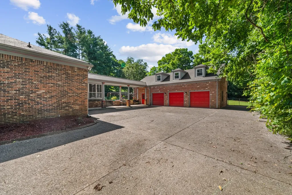 1206 Holly Hill Drive Franklin TN 37064