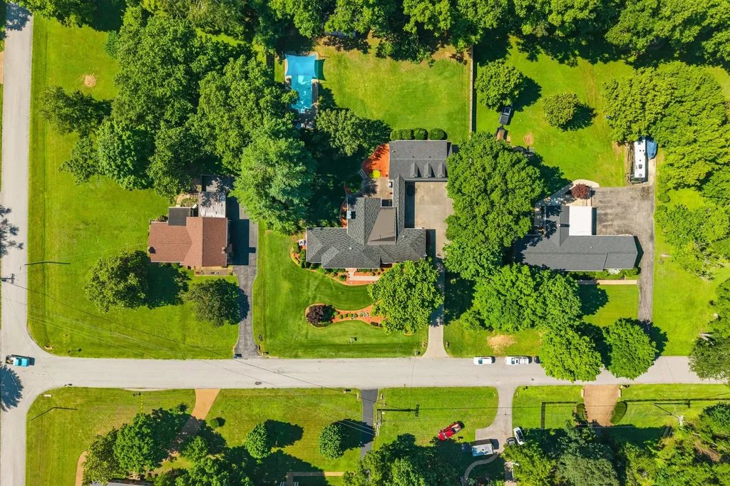 1206 Holly Hill Drive Franklin TN 37064