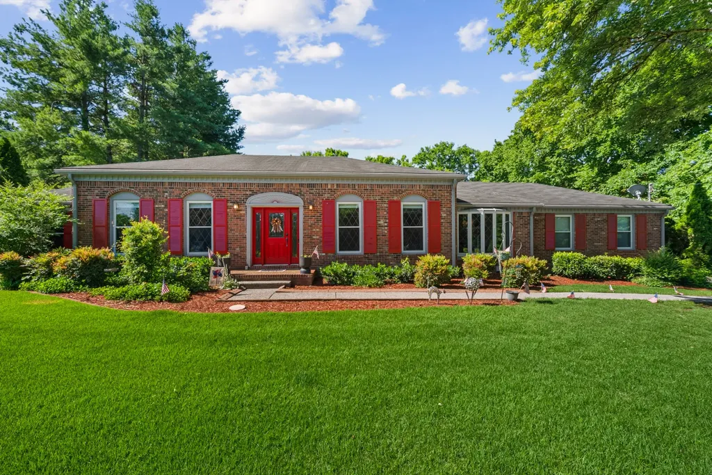 1206 Holly Hill Drive Franklin TN 37064