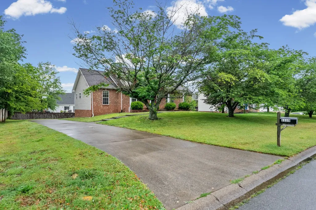 1115 Thornberry Drive Clarksville TN 37043