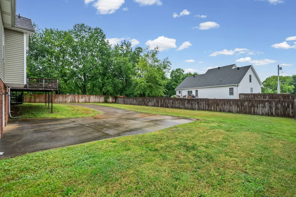 1115 Thornberry Drive Clarksville TN 37043