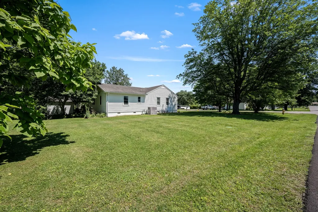 216 Anderson Drive Tullahoma TN 37388