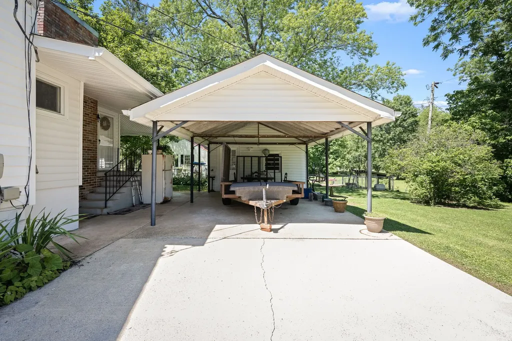 216 Anderson Drive Tullahoma TN 37388