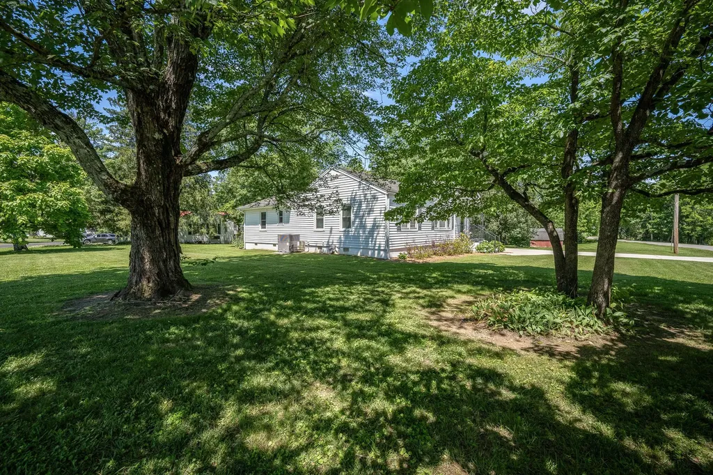 216 Anderson Drive Tullahoma TN 37388