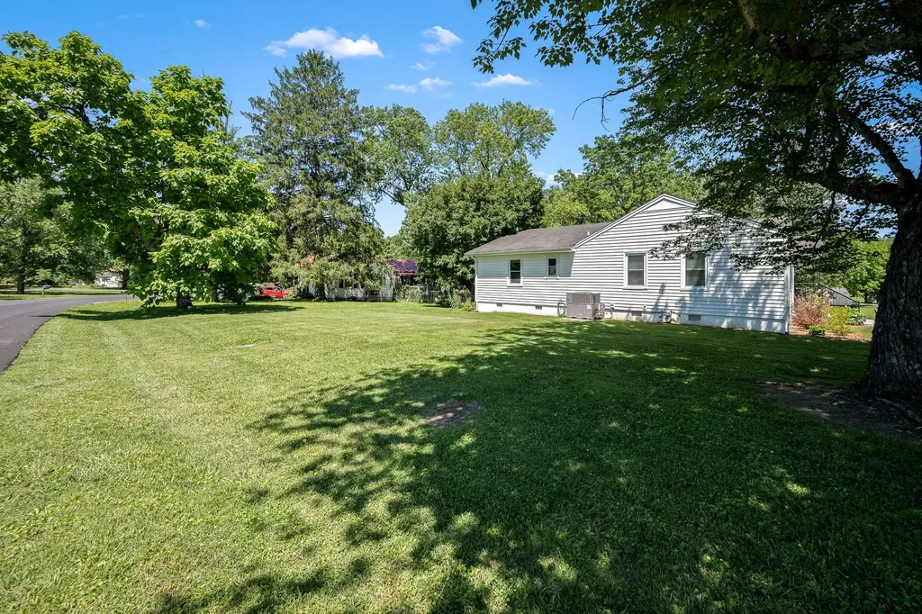 216 Anderson Drive Tullahoma TN 37388