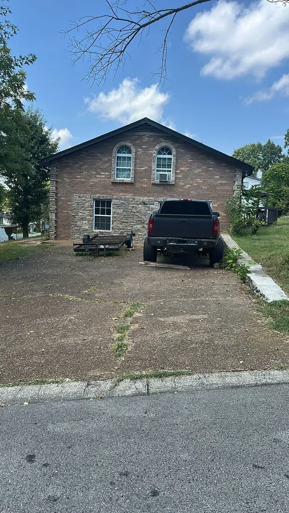 2516 Treetop Drive Antioch TN 37013