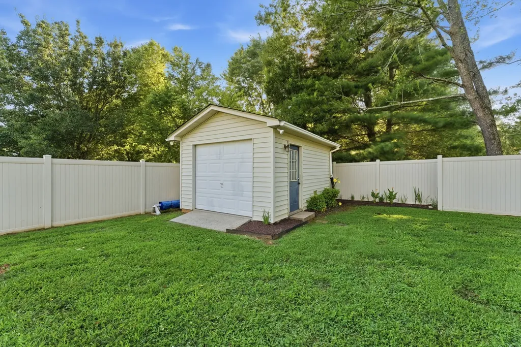 9633 Mount Ayre Way Murfreesboro TN 37129