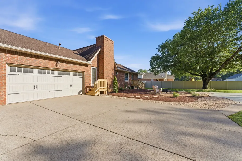 9633 Mount Ayre Way Murfreesboro TN 37129