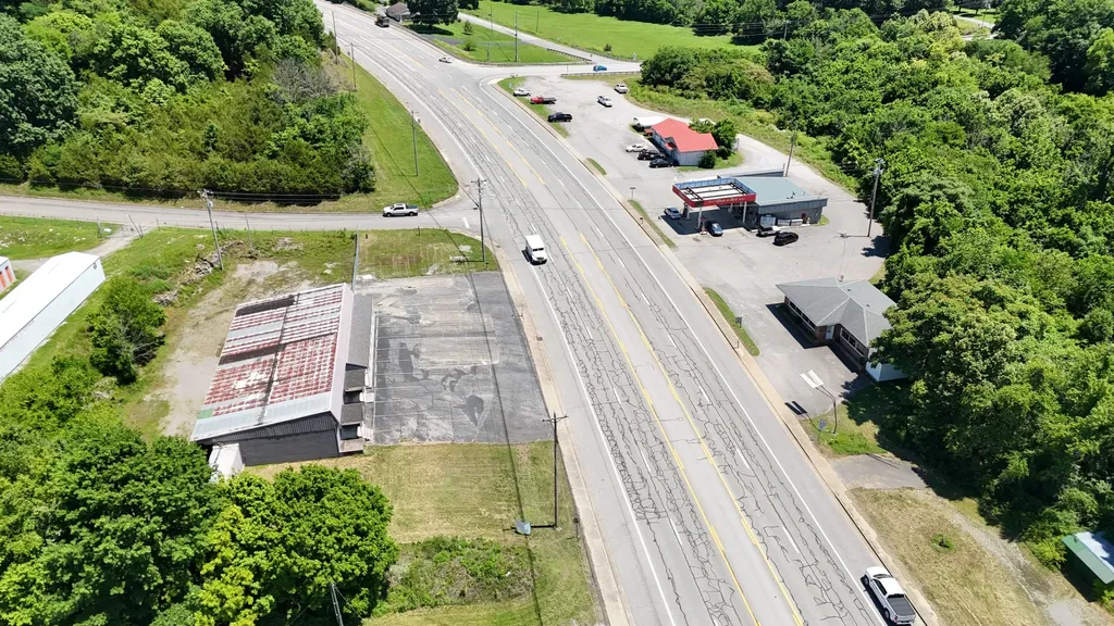 10894 Nashville Highway Liberty TN 37095