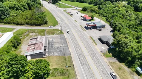 10894 Nashville Highway Liberty TN 37095