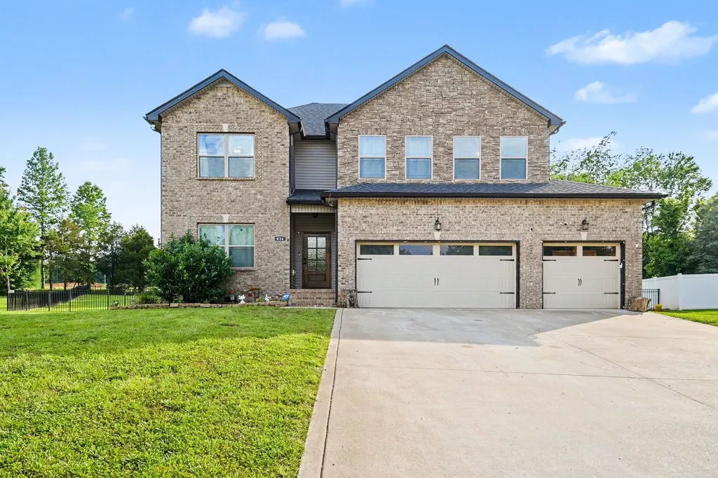 824 Snapdragon Court Clarksville TN 37042