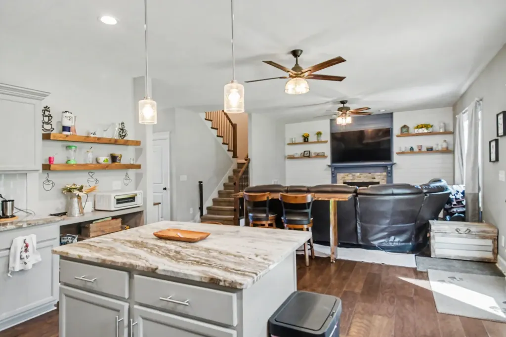 824 Snapdragon Court Clarksville TN 37042