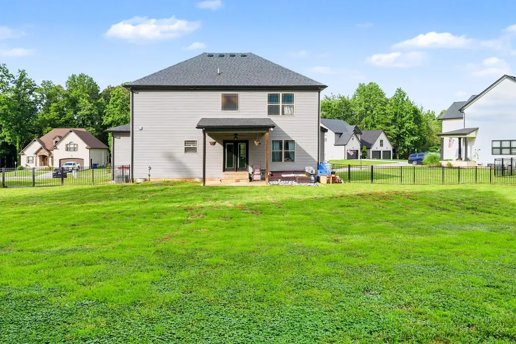 824 Snapdragon Court Clarksville TN 37042