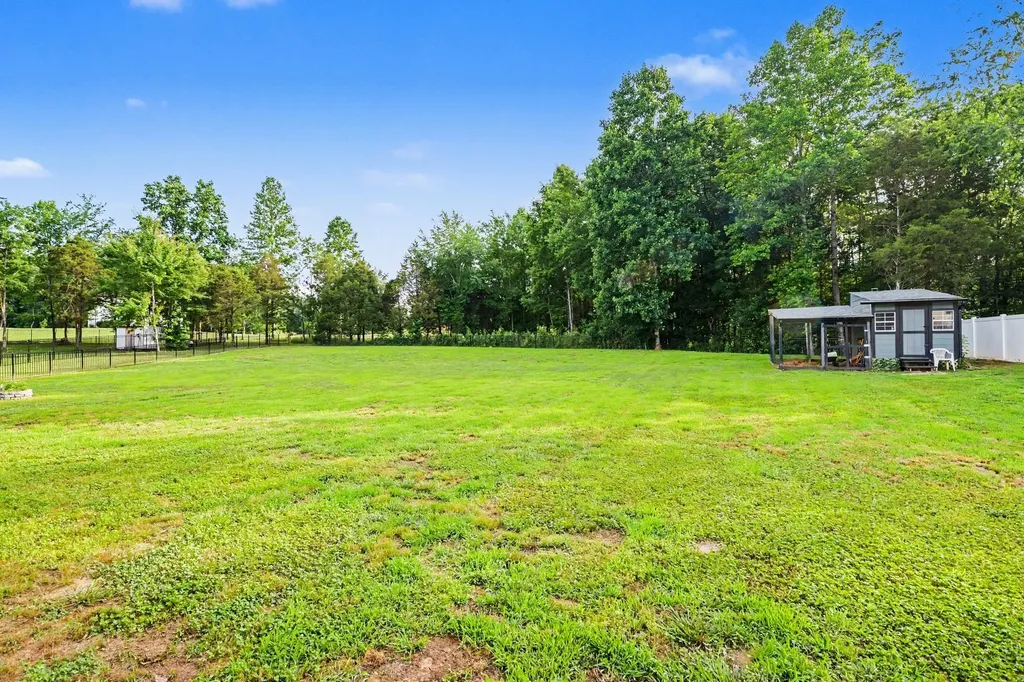824 Snapdragon Court Clarksville TN 37042
