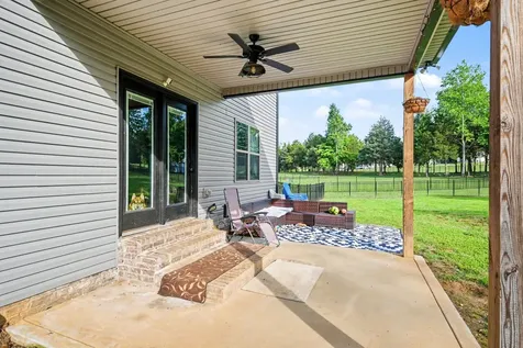 824 Snapdragon Court Clarksville TN 37042