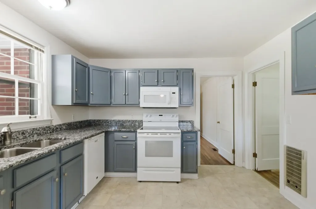 521 Landon Drive Nashville TN 37220