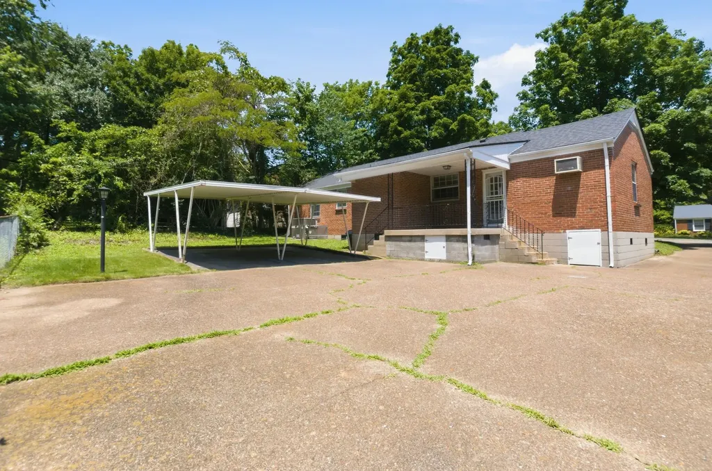521 Landon Drive Nashville TN 37220