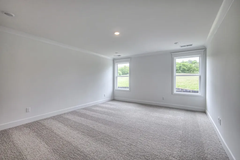 136 Yuma Lane White House TN 37188