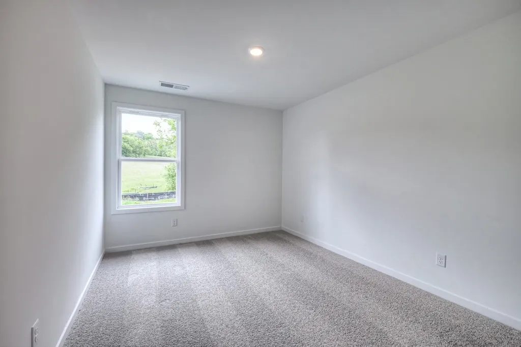 136 Yuma Lane White House TN 37188
