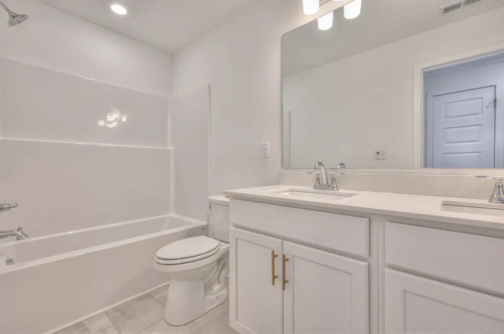 2106 Layla Lane White House TN 37188