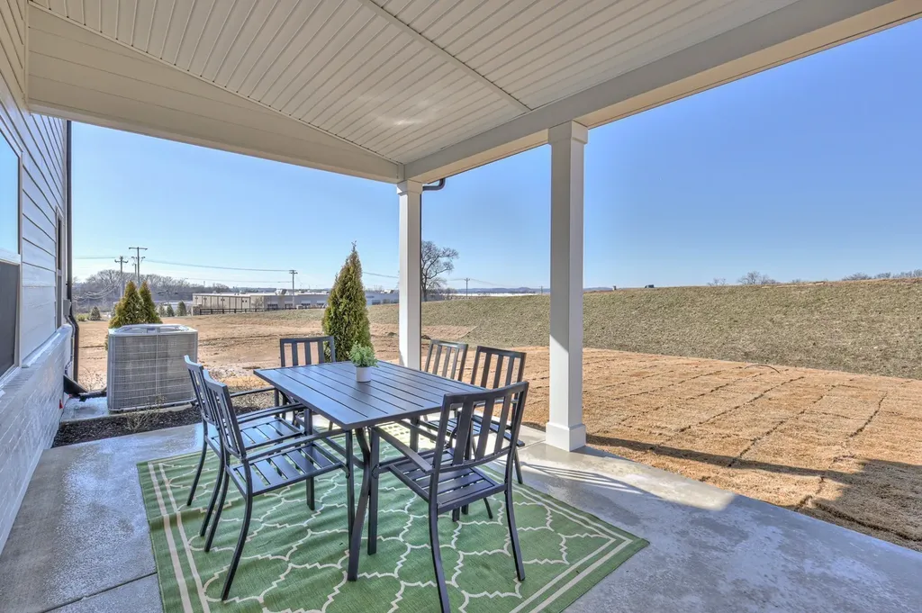 2088 Layla Lane White House TN 37188