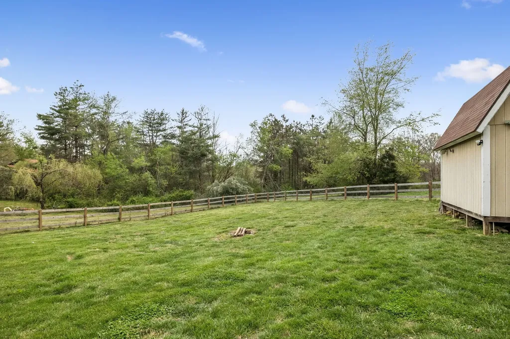 8334 Tatum Road Lyles TN 37098