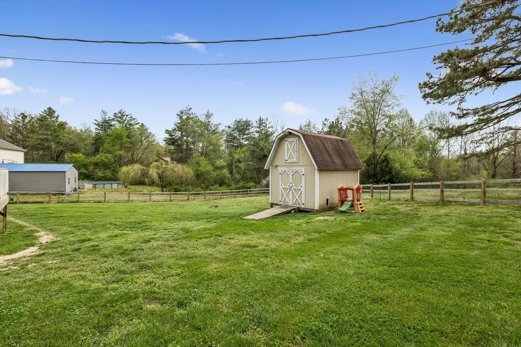 8334 Tatum Road Lyles TN 37098