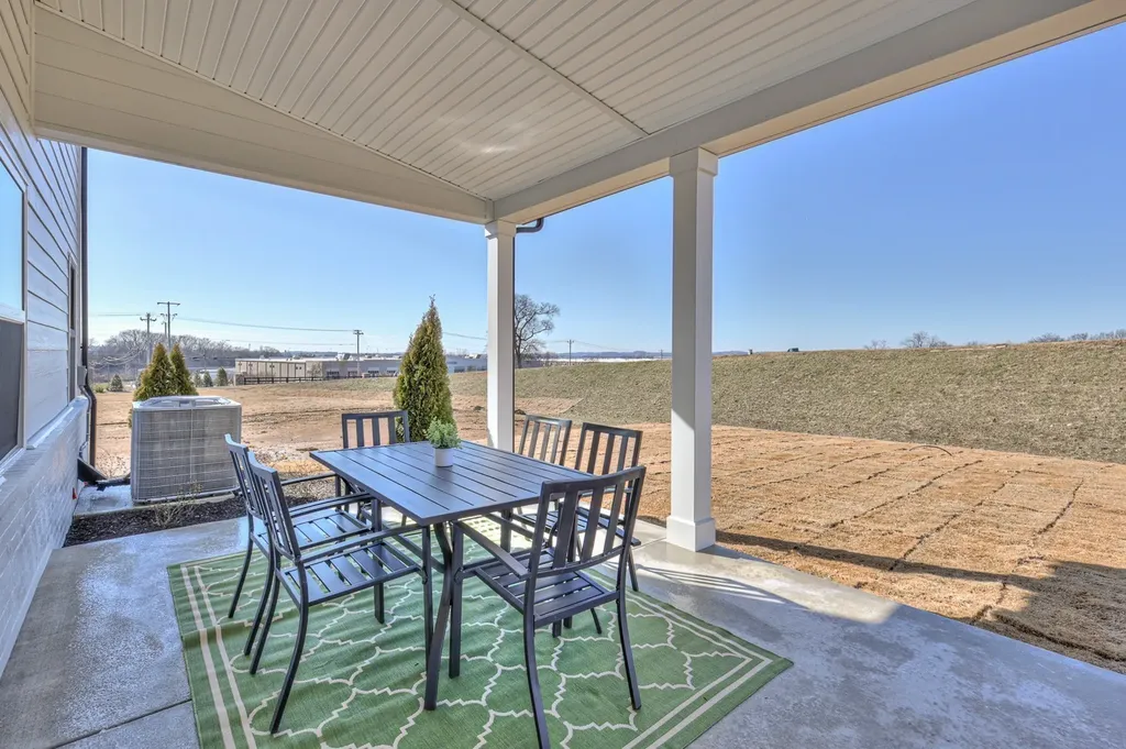 2151 Layla Lane White House TN 37188