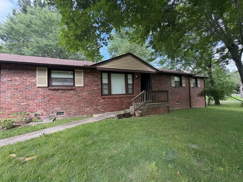 2 Lasalle Street Clarksville TN 37042