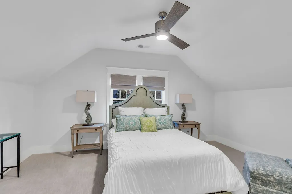 1111A Graybar Lane Nashville TN 37204