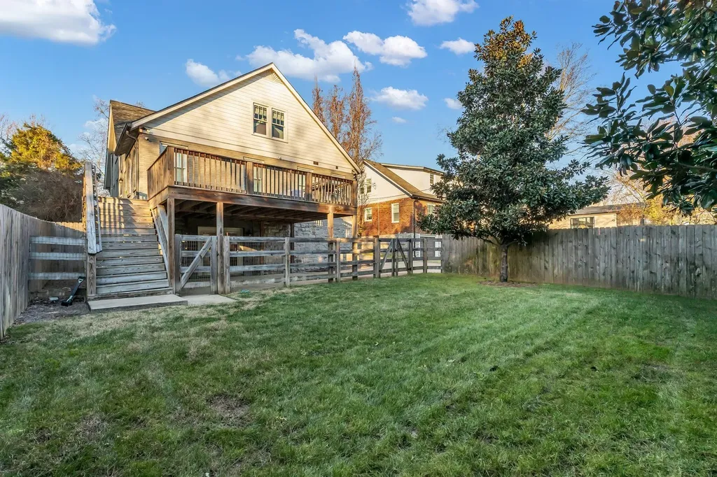 1111A Graybar Lane Nashville TN 37204