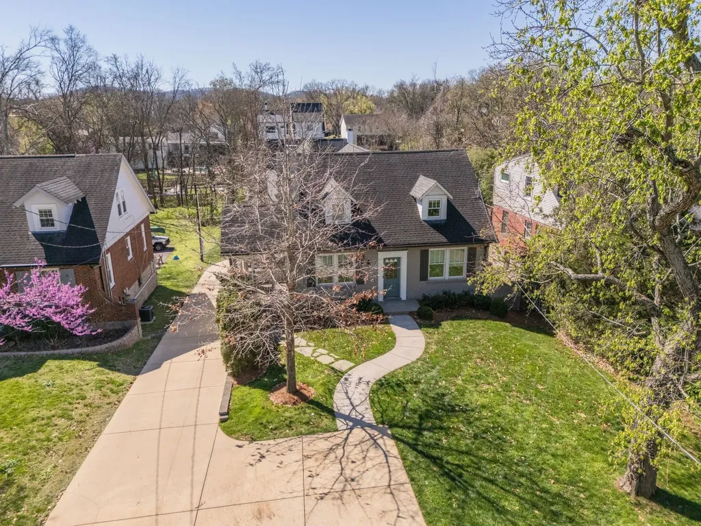 1111A Graybar Lane Nashville TN 37204