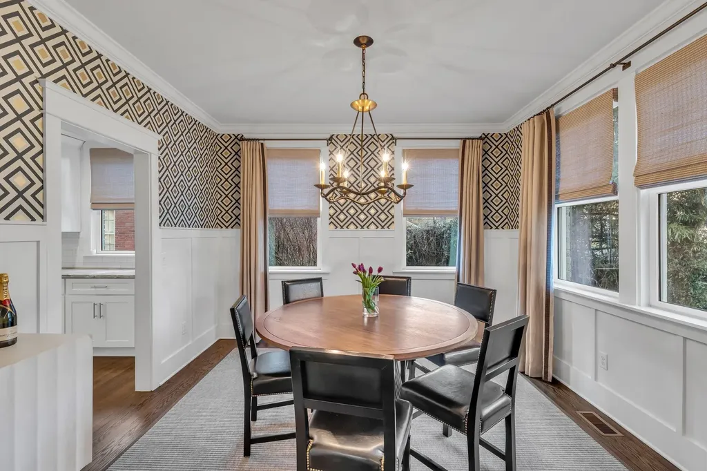 1111A Graybar Lane Nashville TN 37204
