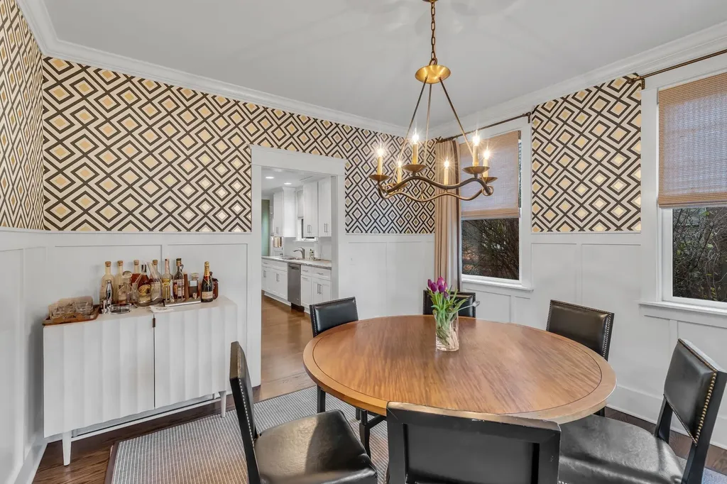 1111A Graybar Lane Nashville TN 37204