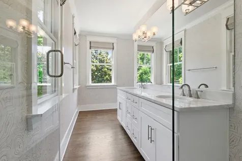 1111A Graybar Lane Nashville TN 37204