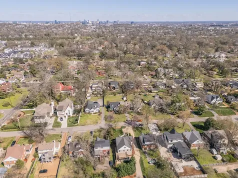 1111A Graybar Lane Nashville TN 37204
