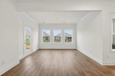 132 Yuma Lane White House TN 37188