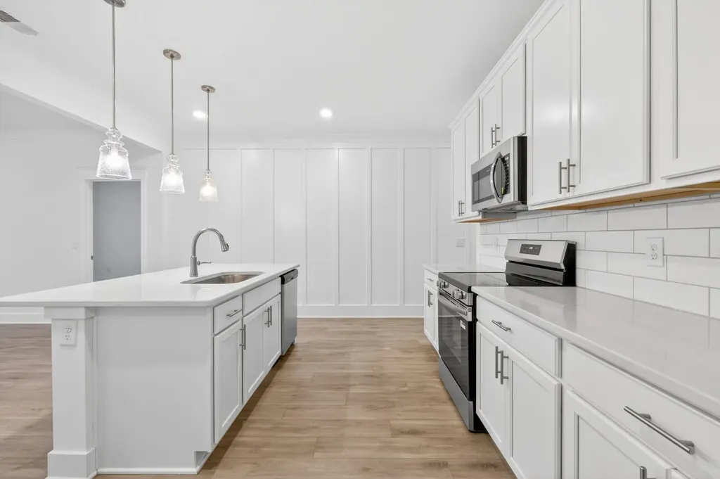 448 Charlie Place White House TN 37188