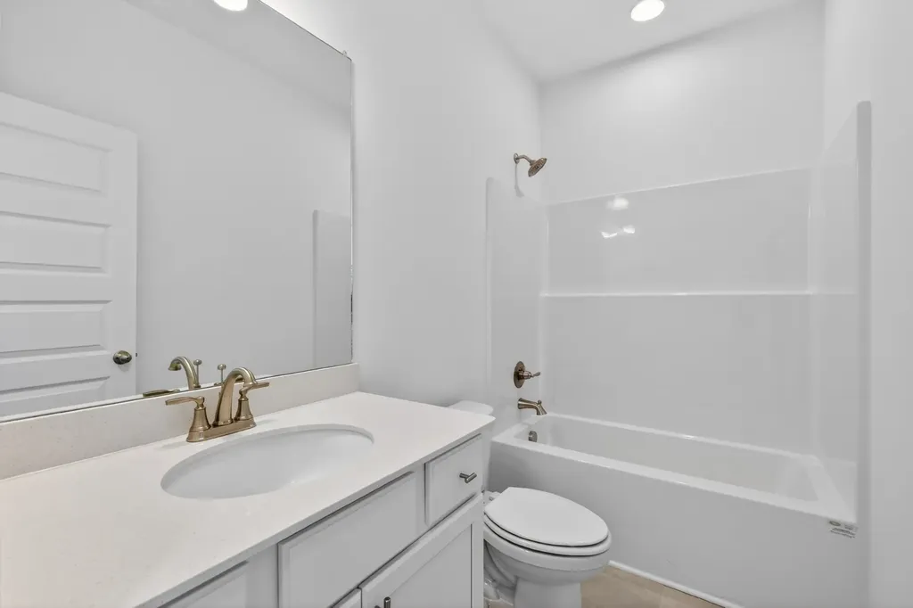 137 Yuma Lane White House TN 37188