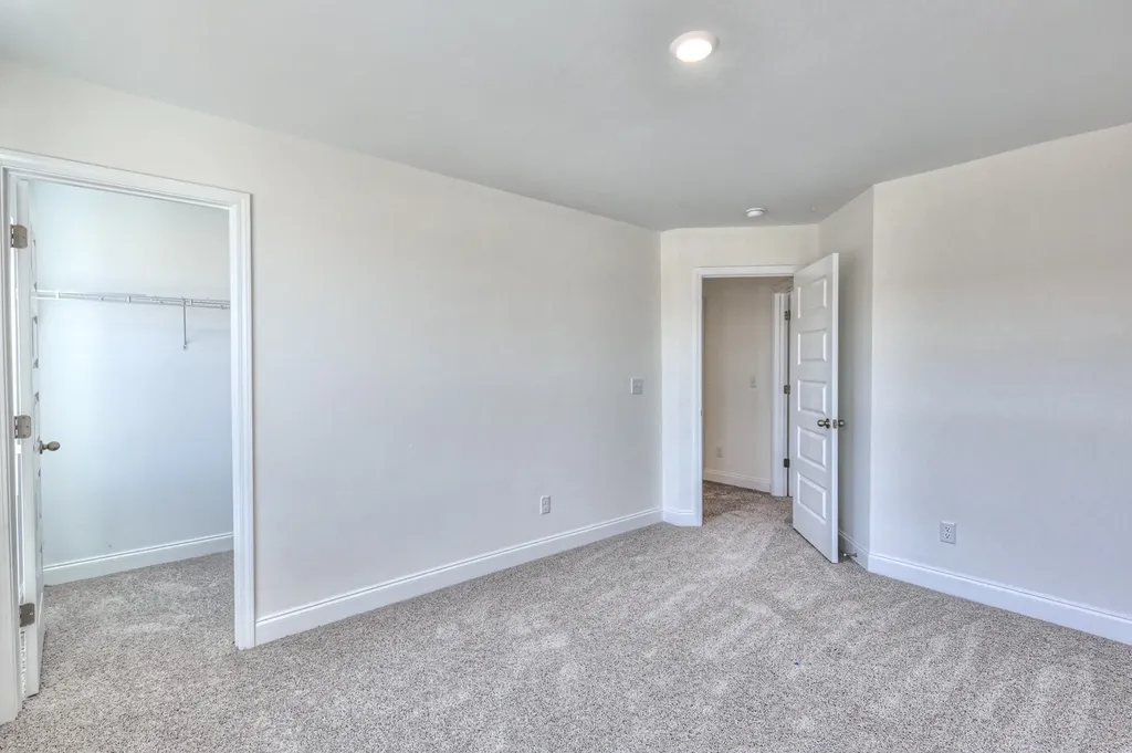 3306 Ventura Avenue White House TN 37188