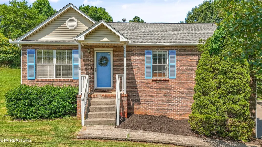5956 Warrenpark Lane Knoxville TN 37912