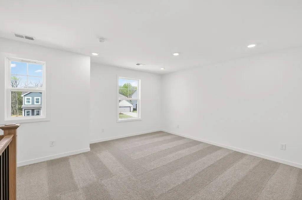 3296 Ventura Avenue White House TN 37188