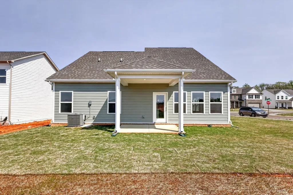 3296 Ventura Avenue White House TN 37188