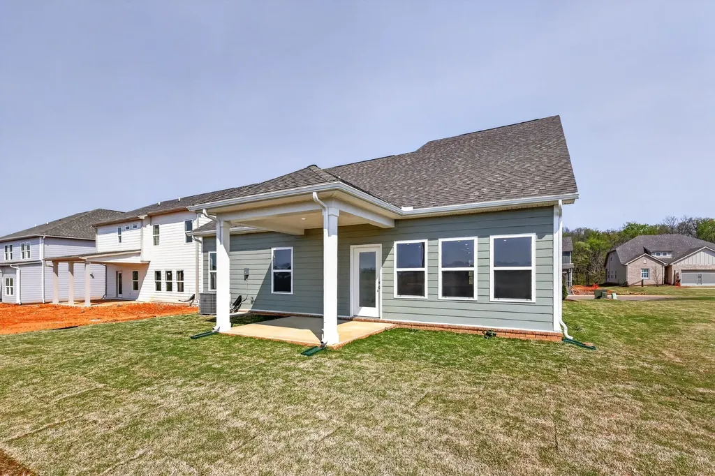 3296 Ventura Avenue White House TN 37188