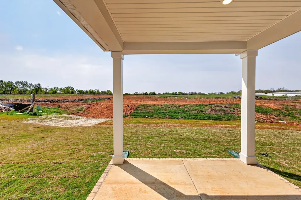 3296 Ventura Avenue White House TN 37188
