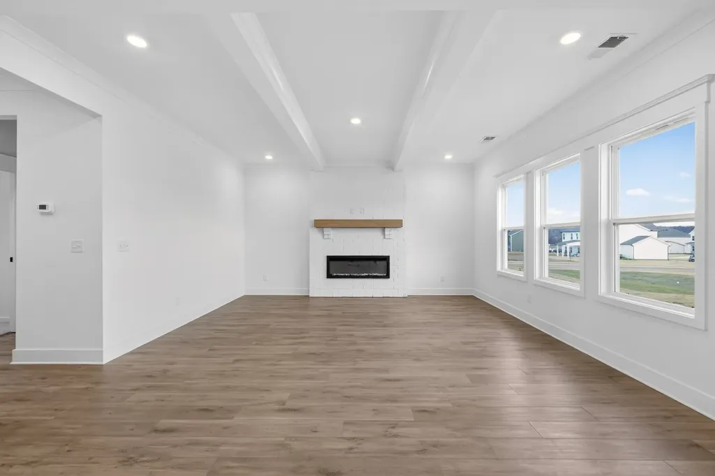 141 Yuma Lane White House TN 37188